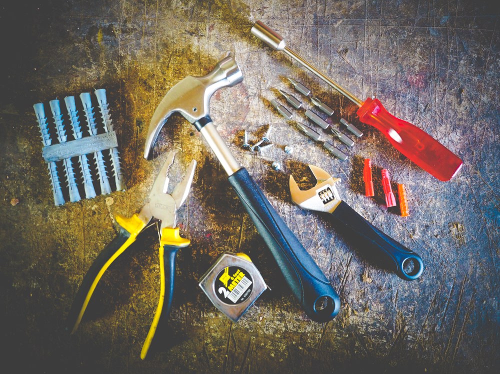 hammer-hand-tools-measuring-tape-175039.jpg